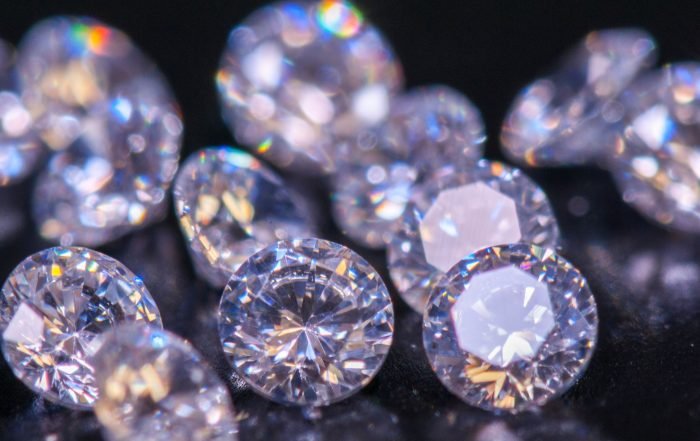 How To Buy Diamond Jewellery: The 7 C's of Buying a Diamond by The Wedding Rings Co. (theweddingringscompany.co.uk)